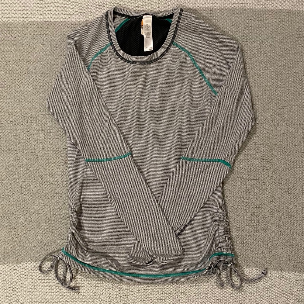 Lucy L/S Tee with side ruching